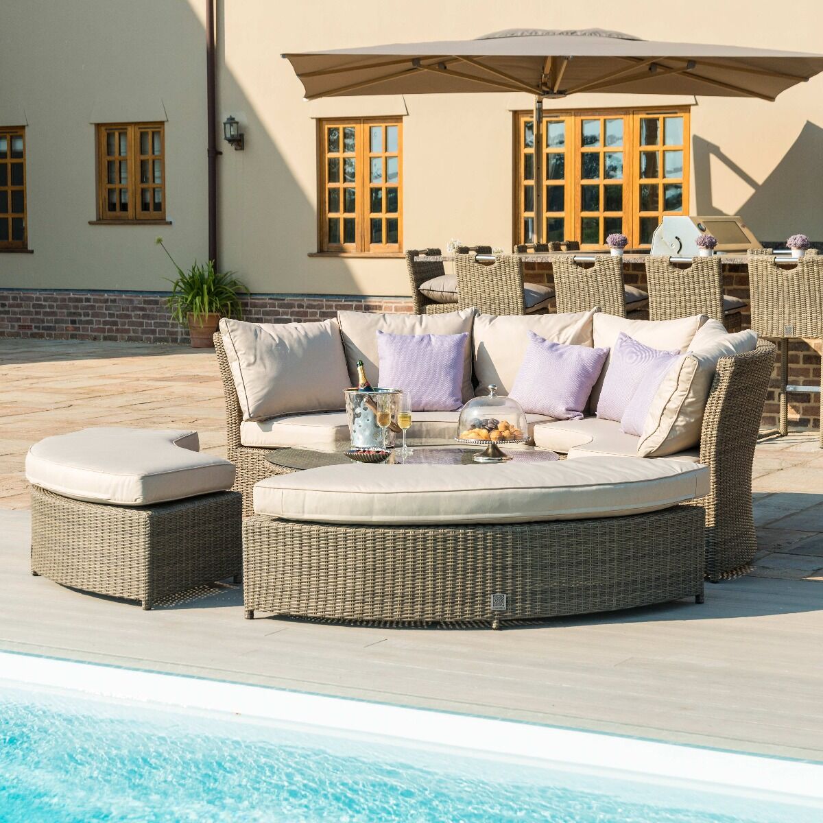 Maze - Winchester Rattan Lifestyle Suite with Rising Table - Blythe Living