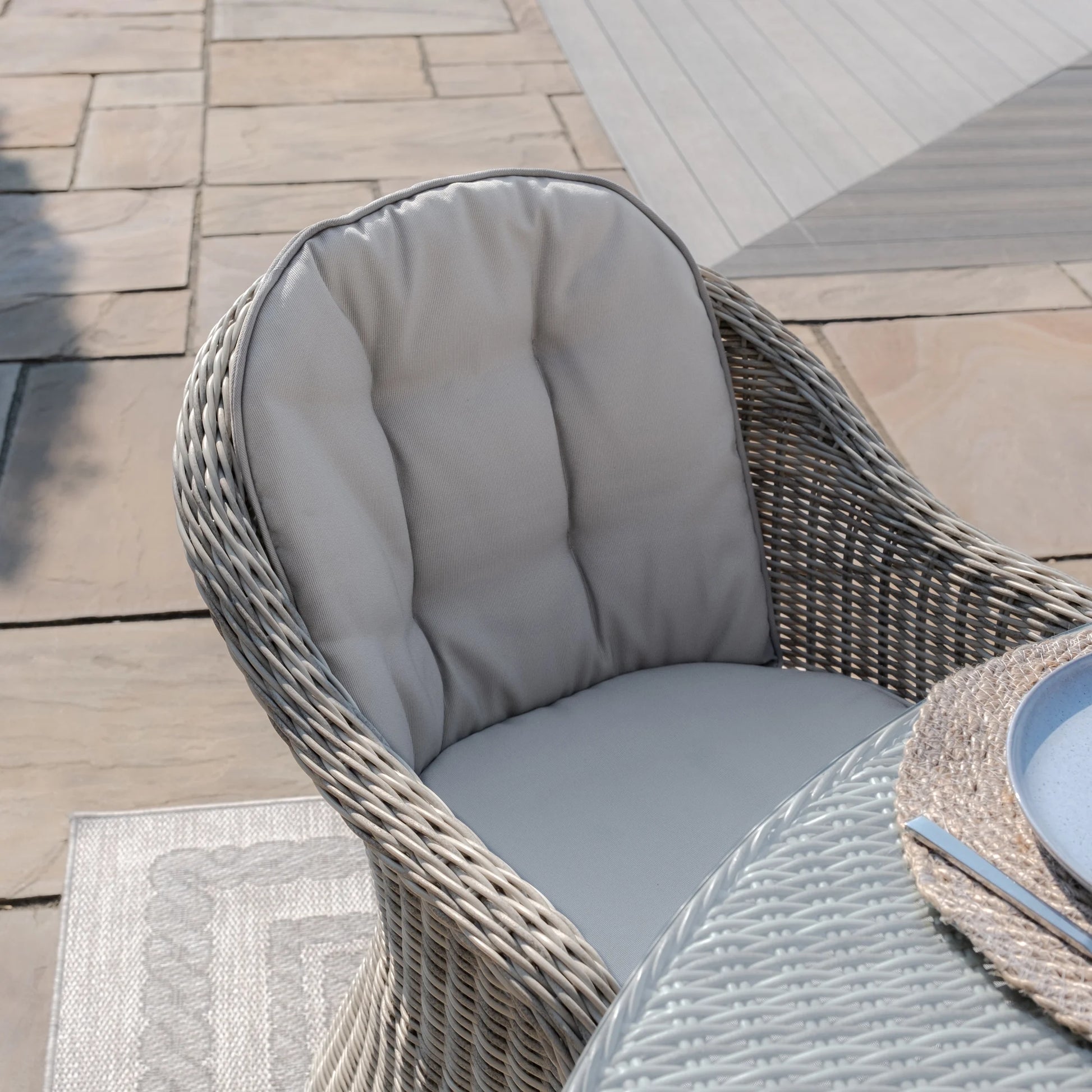 Maze - Oxford 6 Seat Round Dining Set with Heritage Dining Chairs & Woven Lazy Susan - Blythe Living