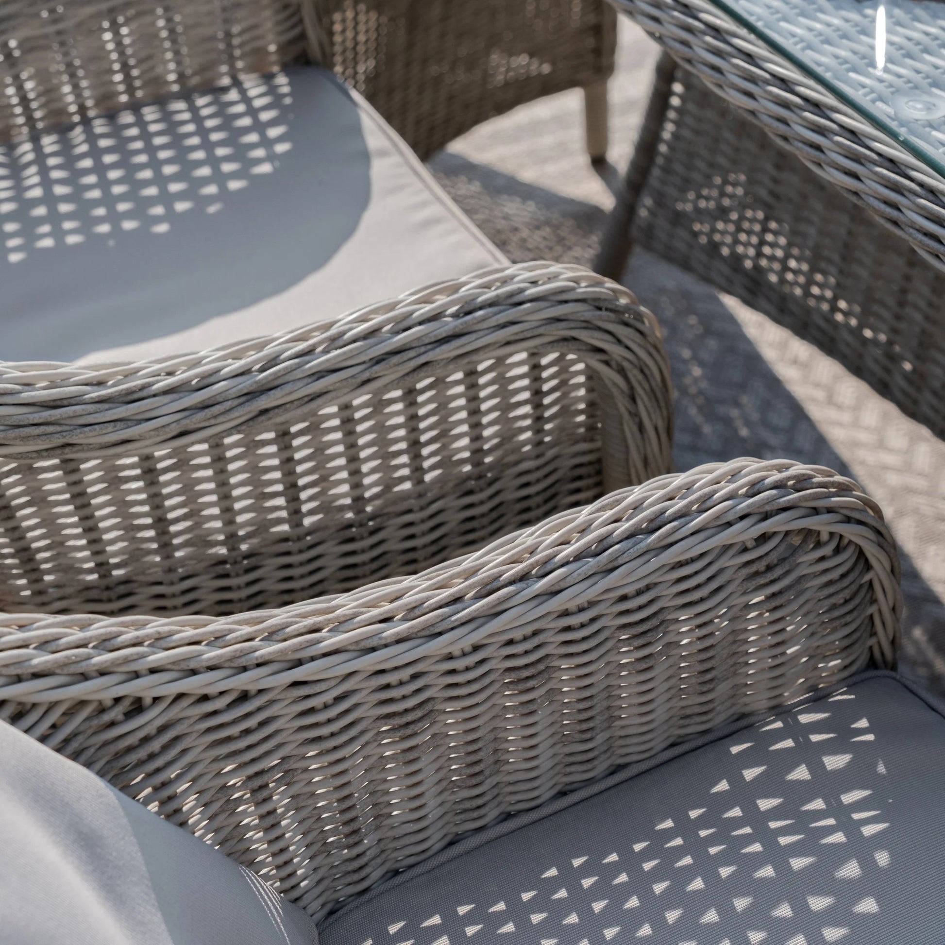 Maze - Oxford 8 Seat Oval Dining Set with Heritage Dining Chairs & Woven Lazy Susan - Blythe Living