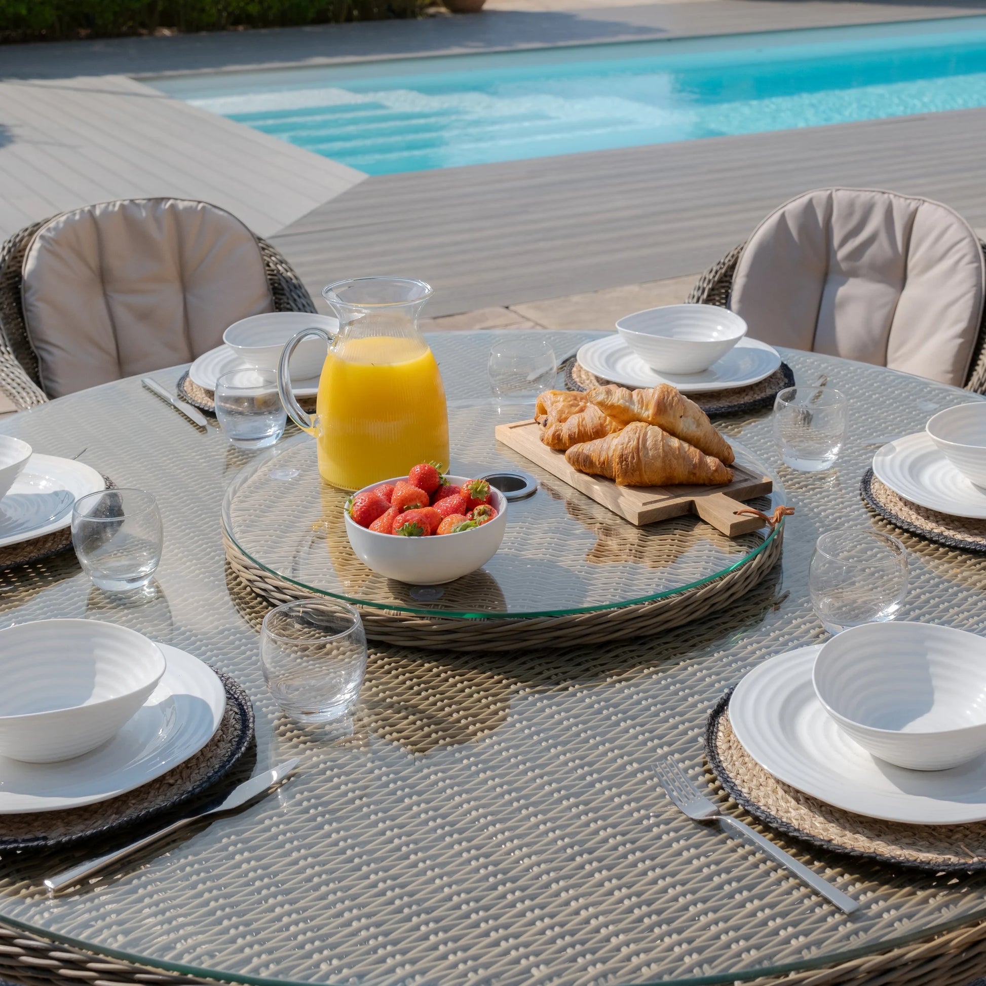 Maze - Winchester 6 Seat Round Dining Set with Heritage Dining Chairs & Woven Lazy Susan - Blythe Living