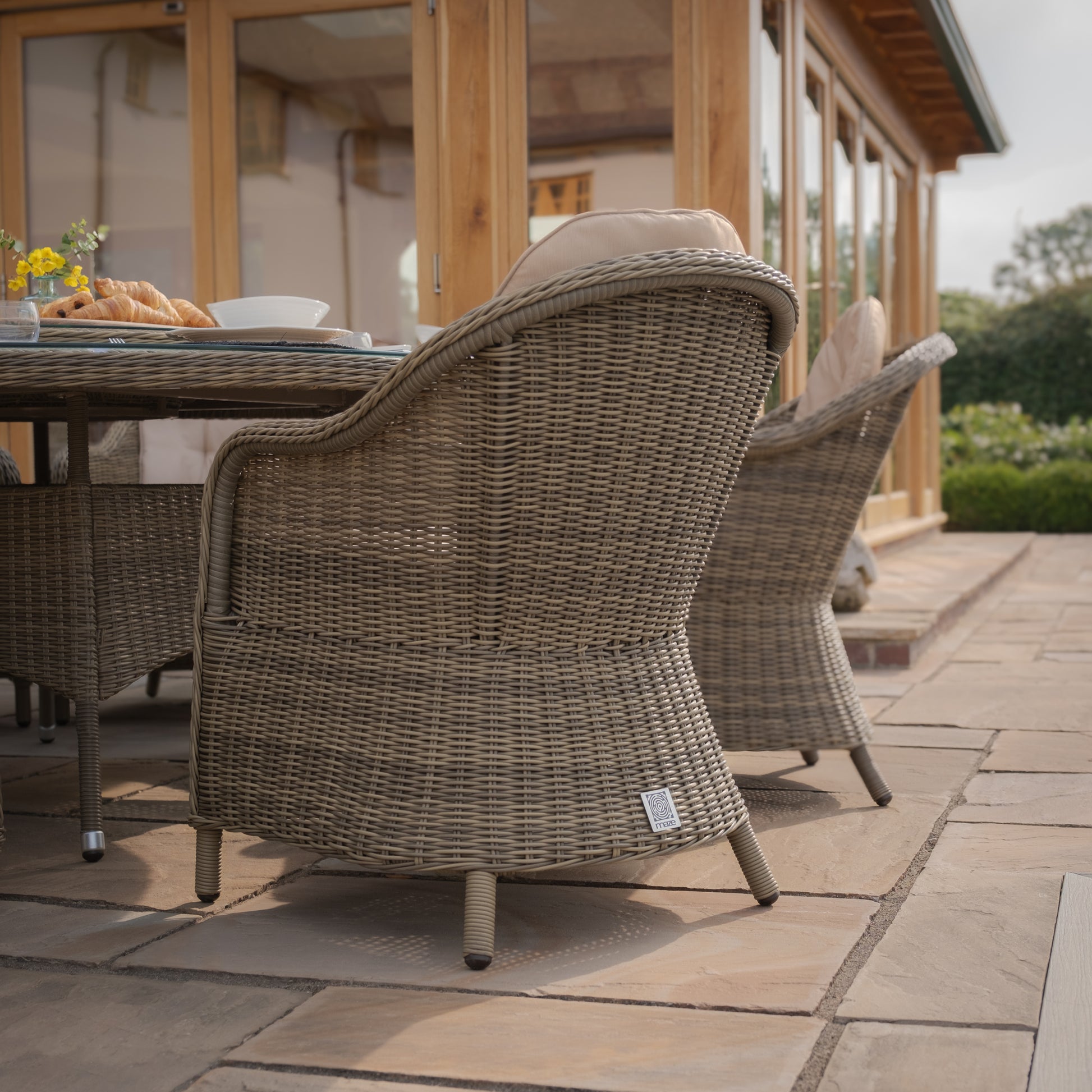 Maze - Winchester 8 Seat Round Dining Set with Heritage Dining Chairs & Woven Lazy Susan - Blythe Living