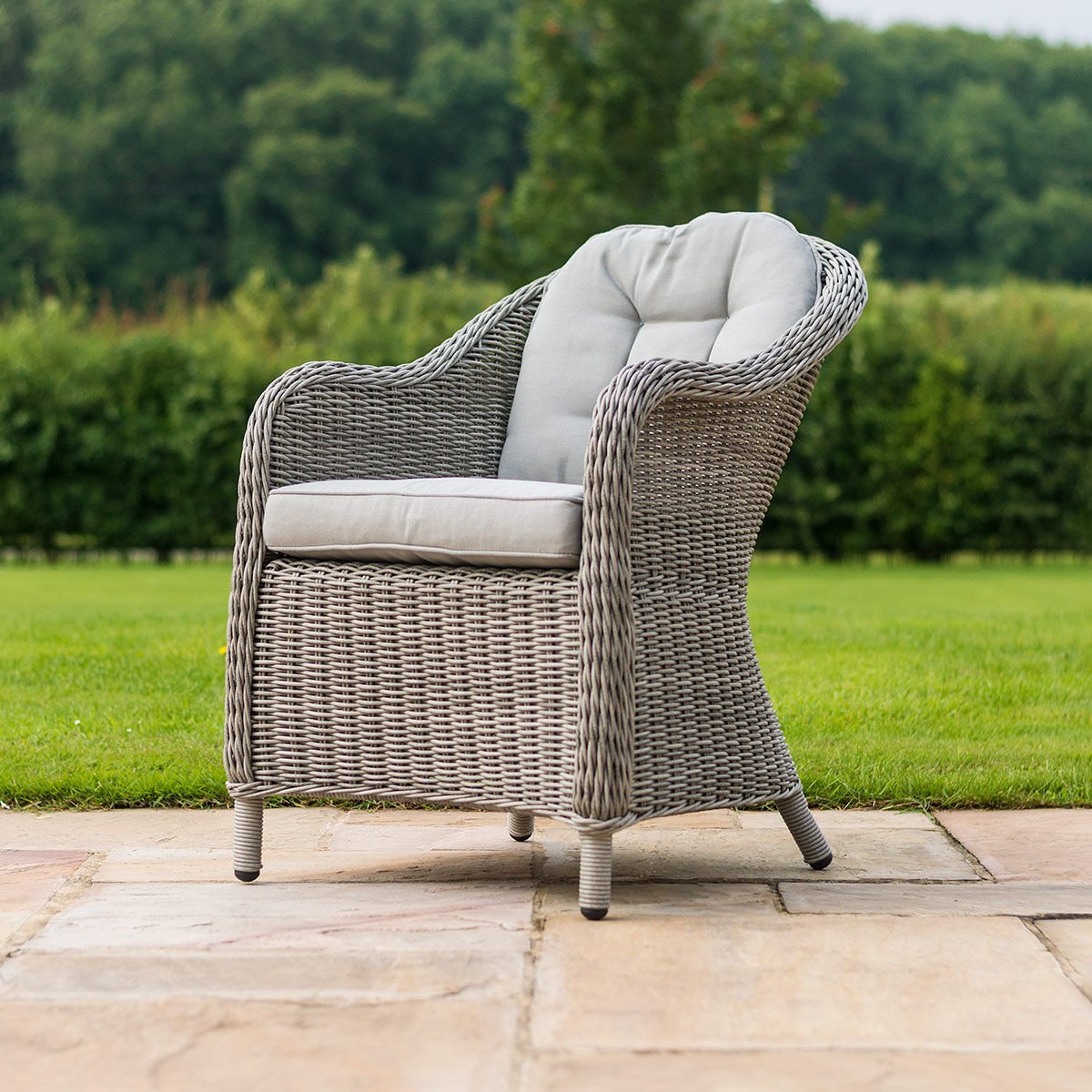 Maze - Oxford Heritage 4 Seat Round Rattan Dining Set - Blythe Living