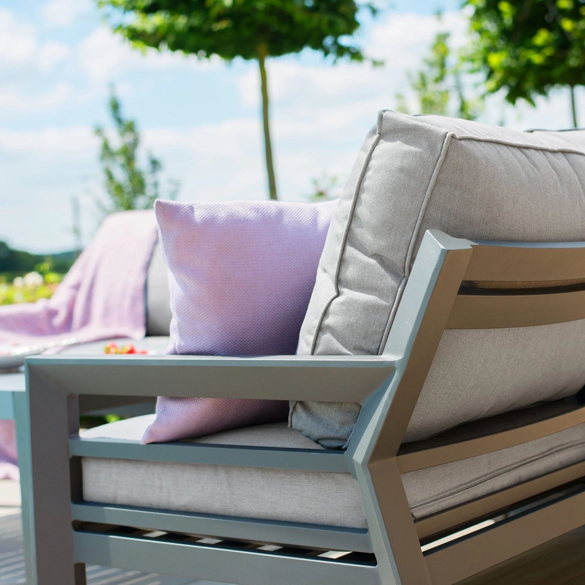Maze - New York Aluminium Corner Sofa Set - Dove Grey - Blythe Living