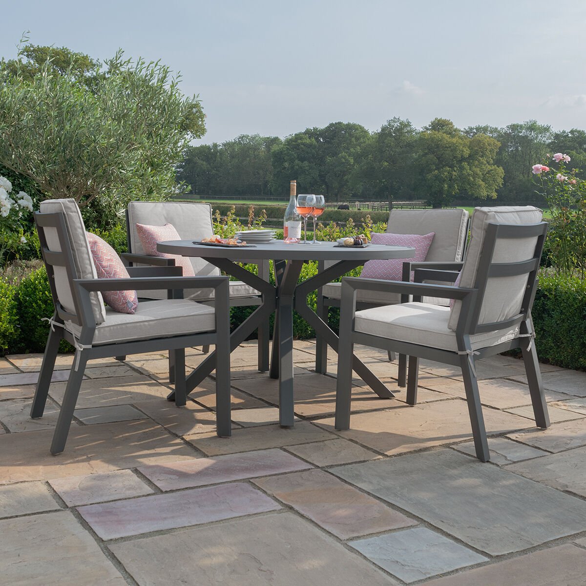 Maze - New York 4 Seat Round Aluminium Dining Set - Dove Grey - Blythe Living