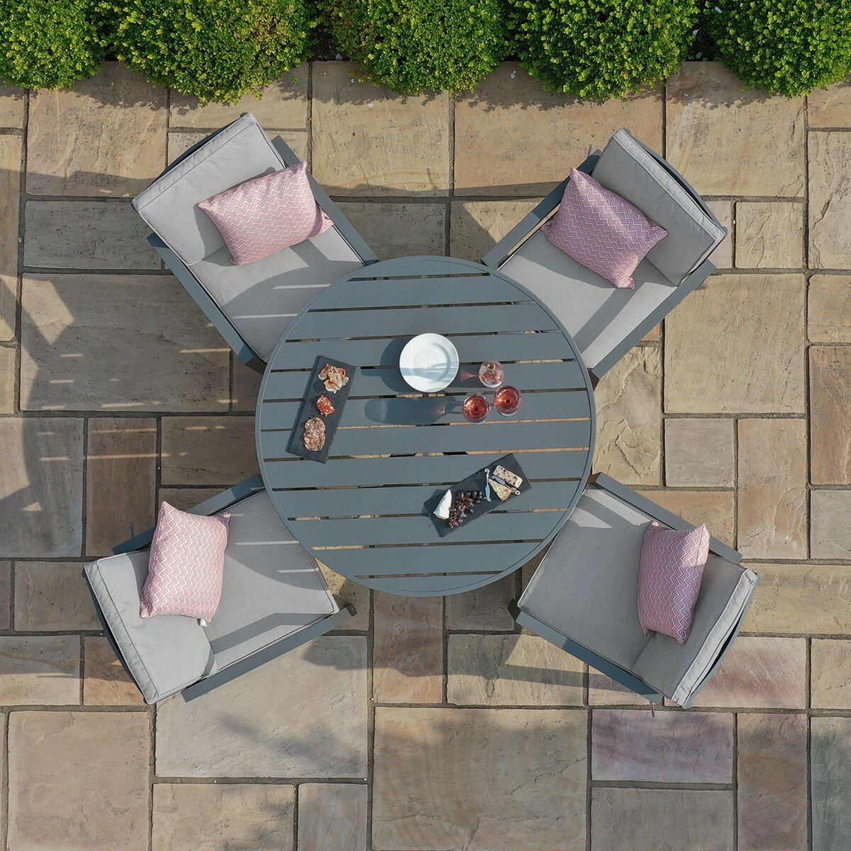 Maze - New York 4 Seat Round Aluminium Dining Set - Dove Grey - Blythe Living