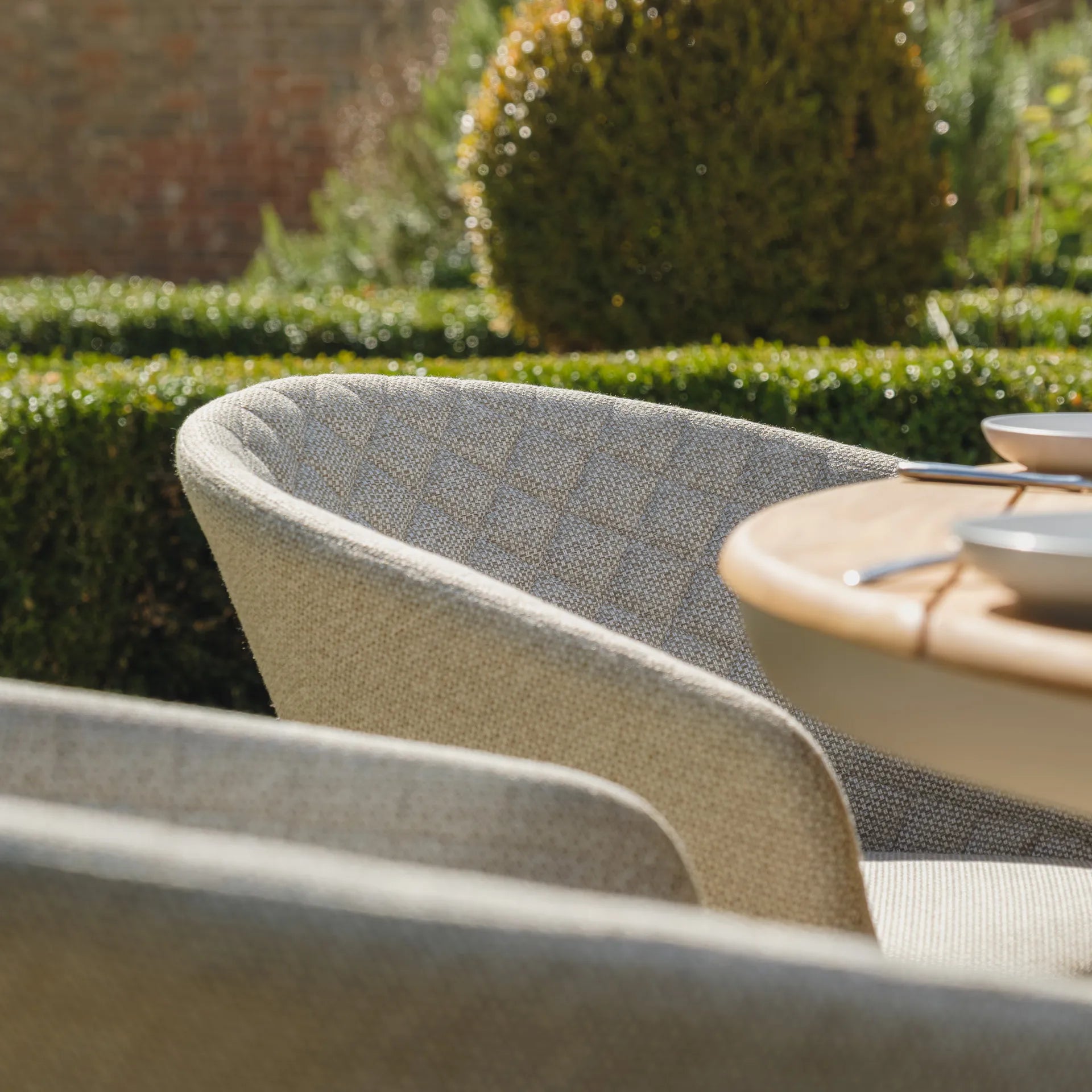 Buy online UK Sicily teak table and Ambition chairs

