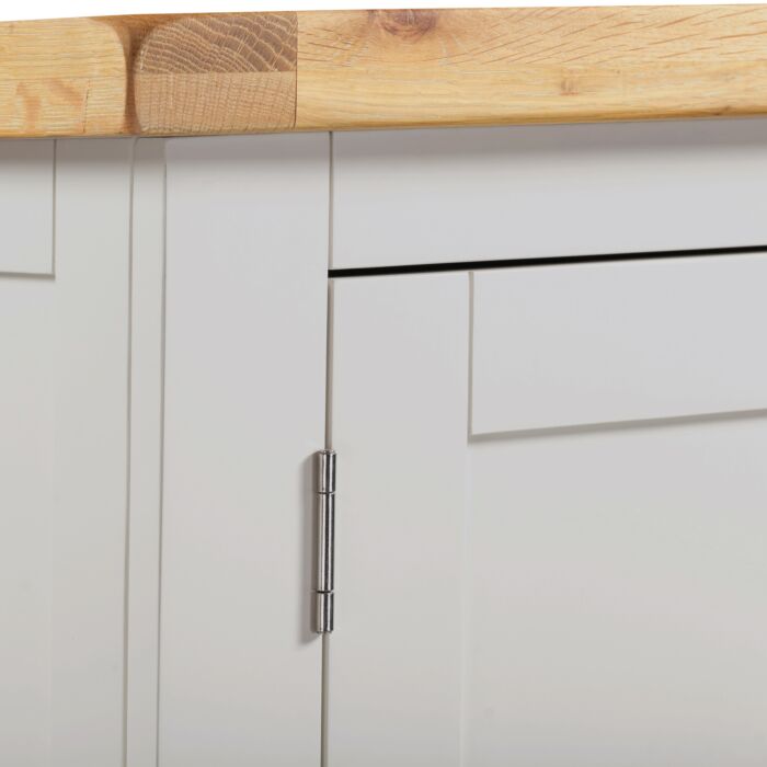 Discover the classic design of the Windsor Pebble Grey/Oak Wardrobe