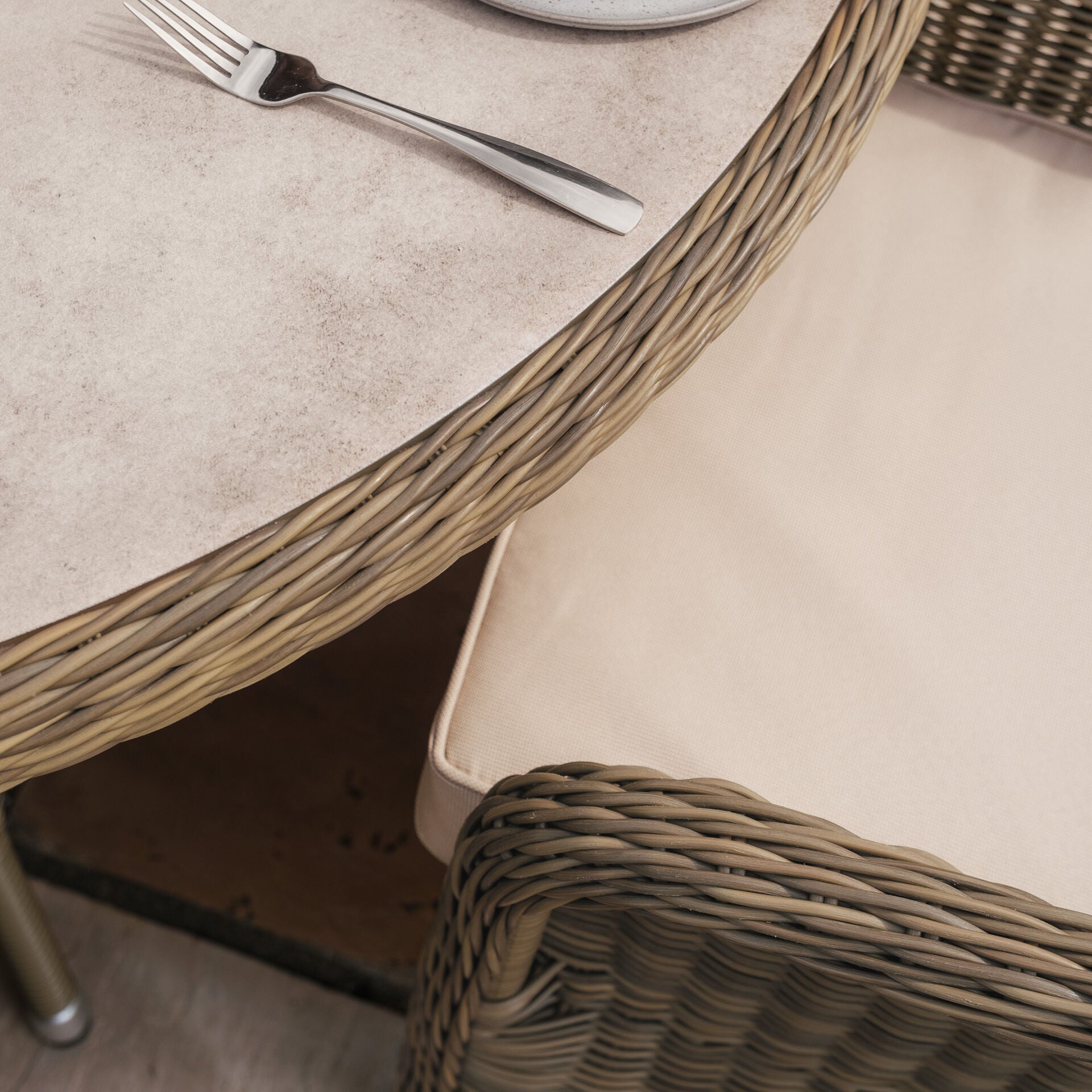 Explore Maze Winchester 8 Seat Dining Set