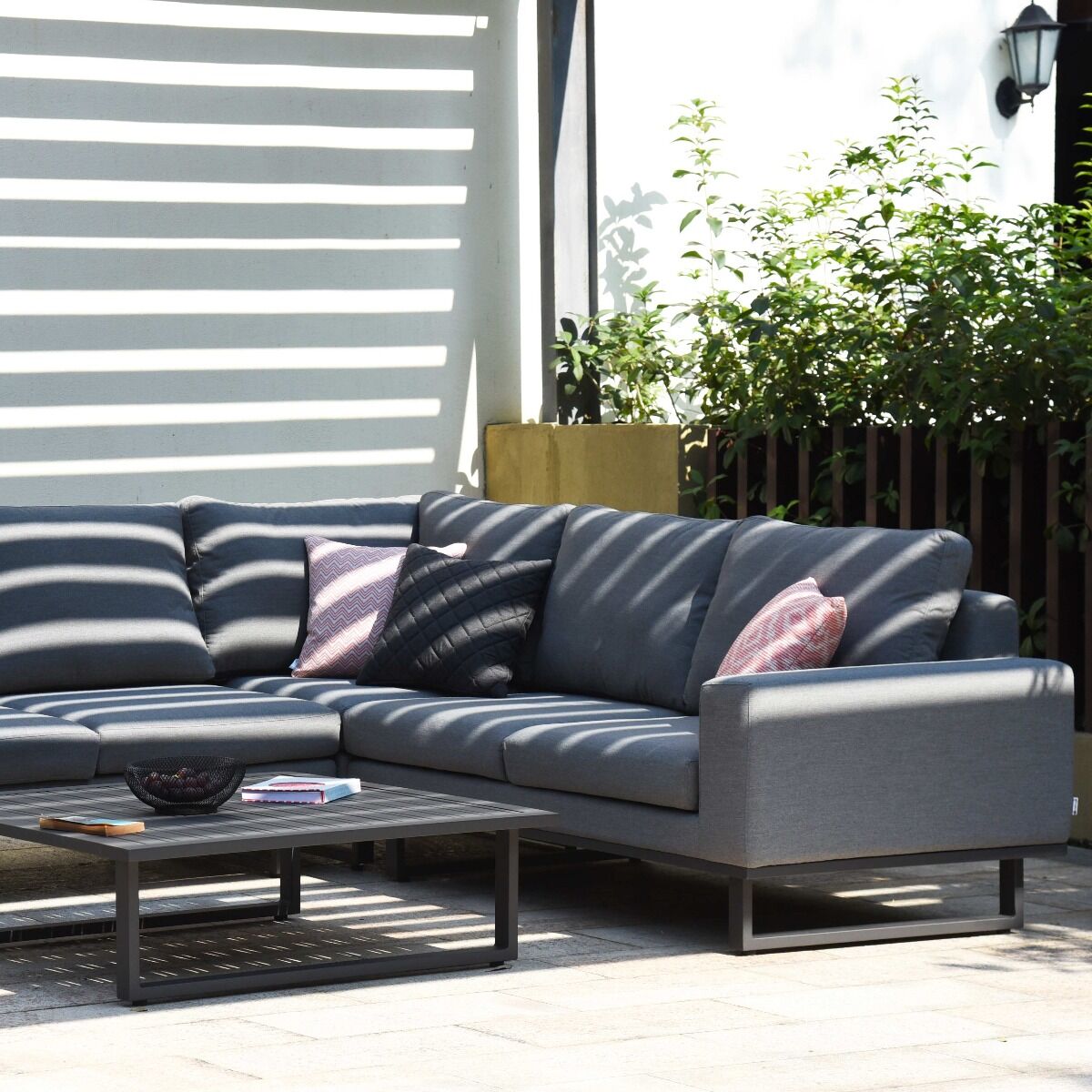 Get Maze Outdoor Fabric Ethos Corner Group with free UK delivery