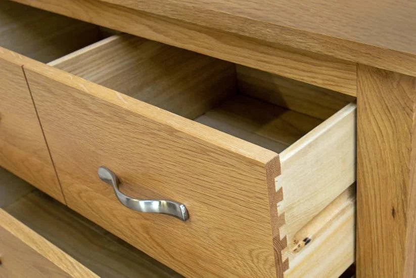 High quality natural oak finish 4 drawer dresser for sale free UK delivery