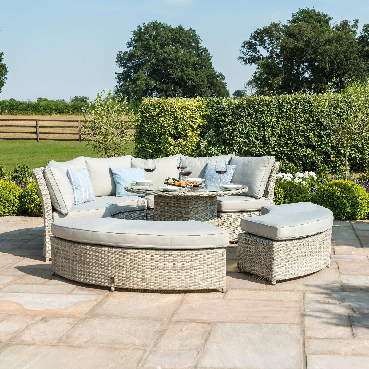 Maze - Oxford Rattan Lifestyle Suite with Rising Table