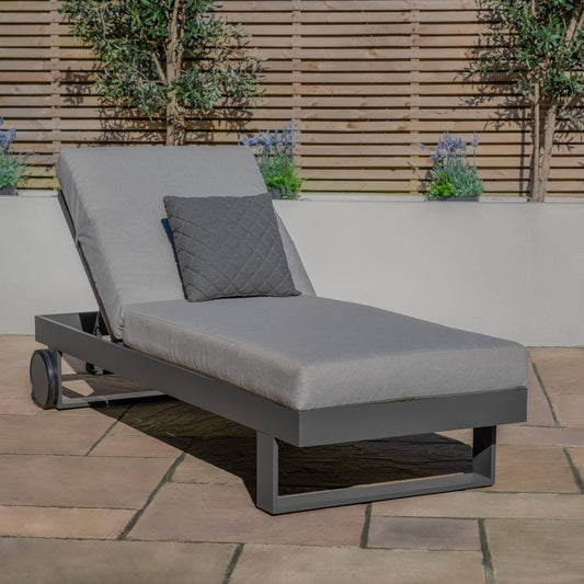 Maze - Vancouver / New York Aluminium Sunlounger - Dove Grey