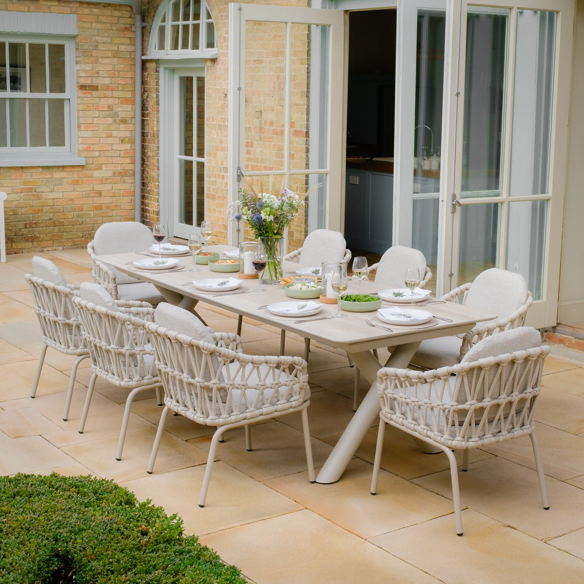 Order Maze Sicily luxury outdoor extending metal dining set with rope chairs
