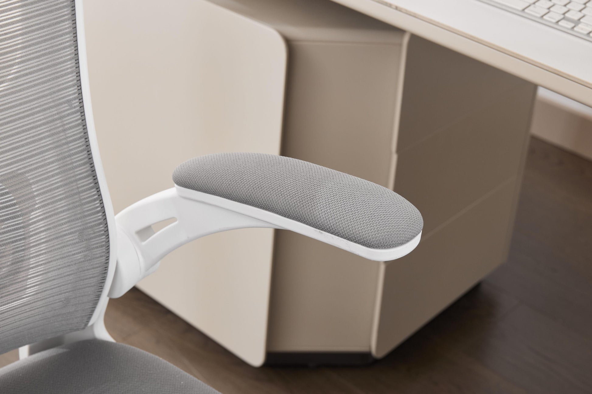 Order ergonomic prime mesh office chair online UK