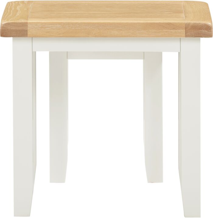 Order space-saving Windsor nesting tables