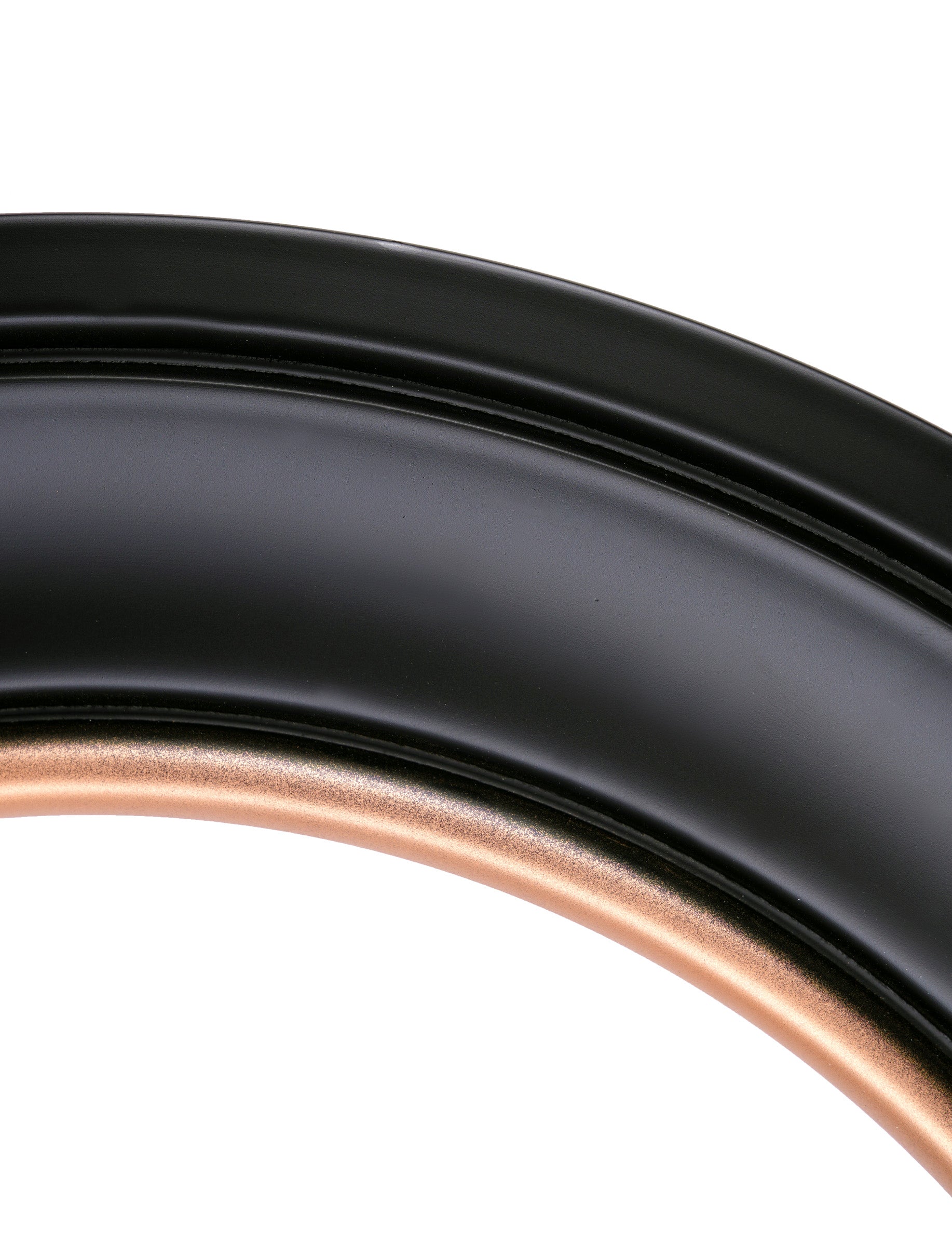 Earl of Assbury - Oxford round frame - Blythe Living