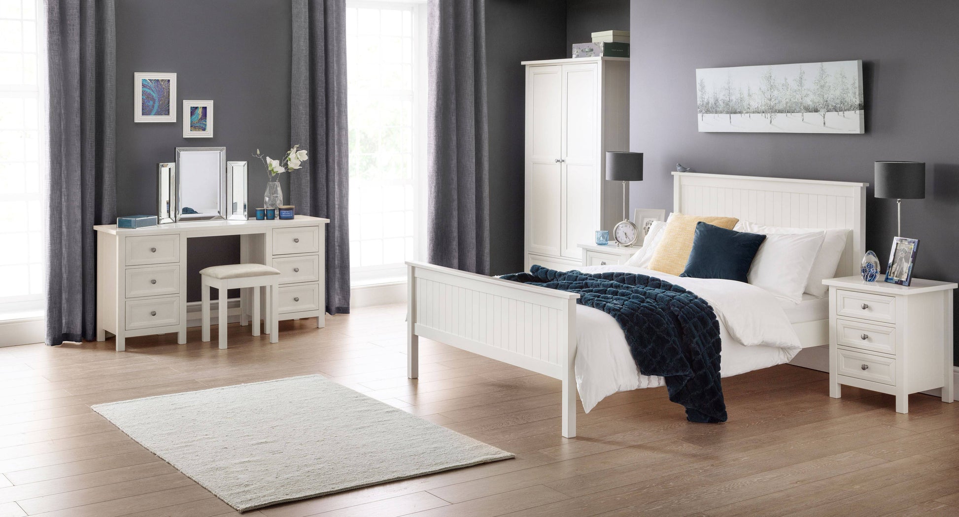 Top Quality  Surf White Maine 3 Drawer Bedside